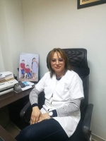 الدكتورة إيناس غربال أخصائي طب العيون